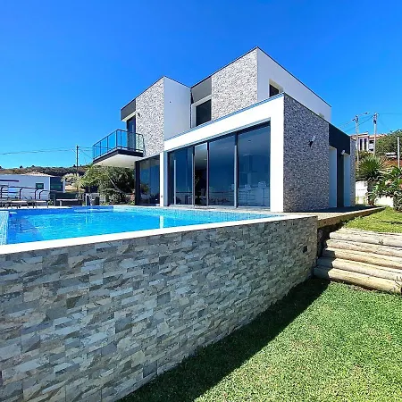 Plaza With Private Pool * Calheta (Madeira)