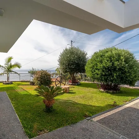 Plaza With Private Pool Calheta (Madeira)