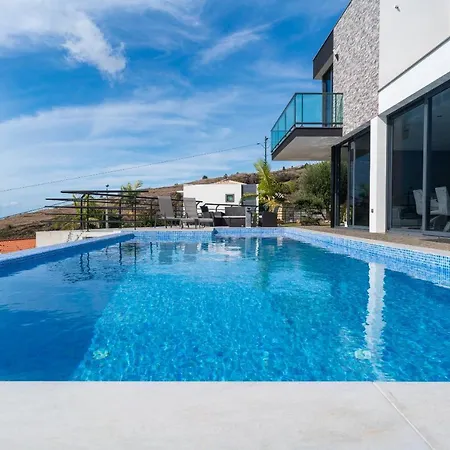 Plaza With Private Pool Calheta (Madeira)