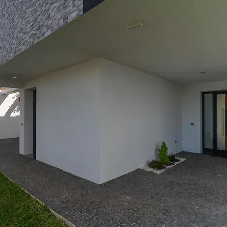 Plaza With Private Pool Holiday home Calheta (Madeira)