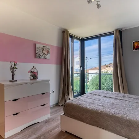 Plaza With Private Pool Holiday home *